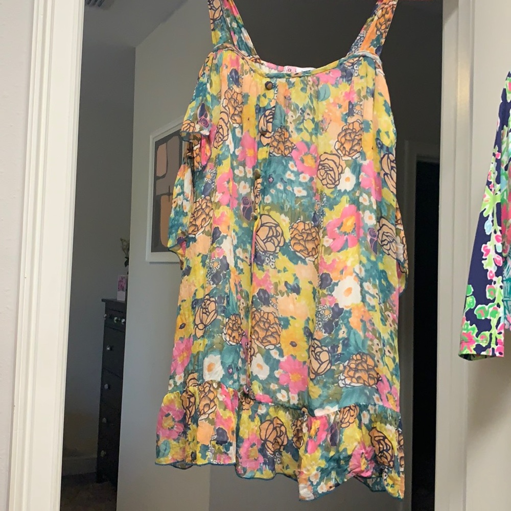 Super cute ruffle hem dress size small